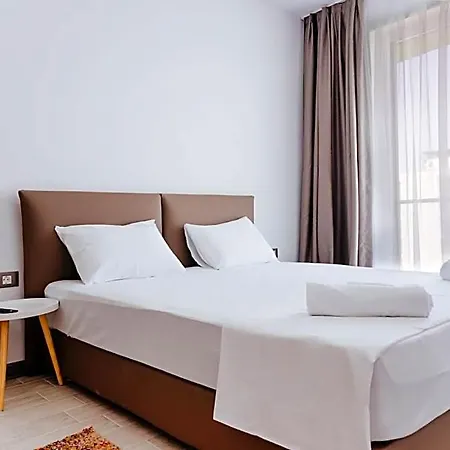 Alezzi Hotel